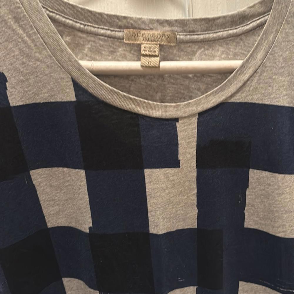 men’s Burberry Tshirt - Picture 2 of 4